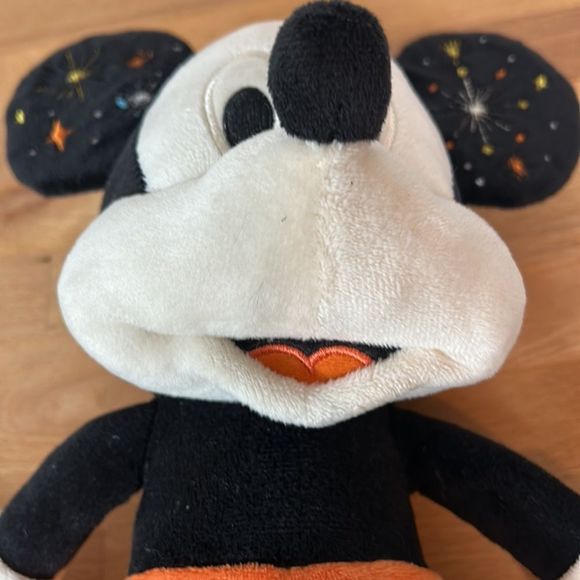 Official Disney Plush Mickey - Picture 5 of 8